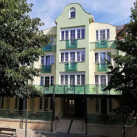 Erzsebet Hotel 3*