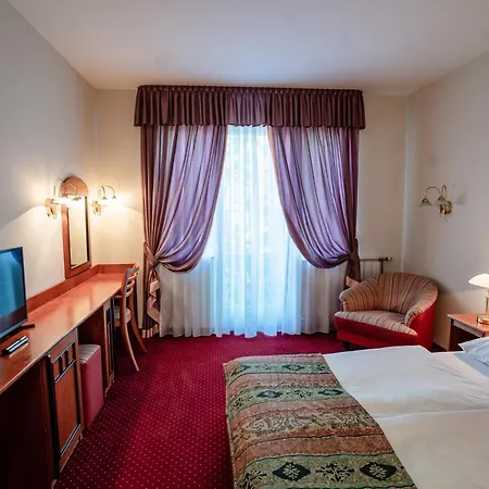 Erzsebet 3*