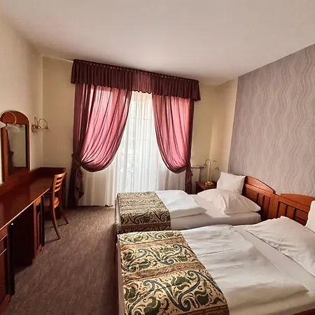 Erzsebet 3*