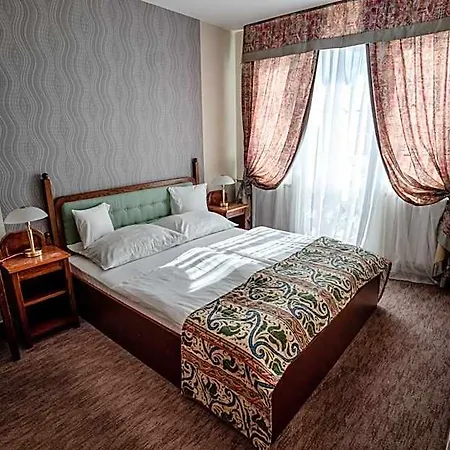 Отель Erzsebet