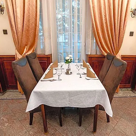 Отель Erzsebet