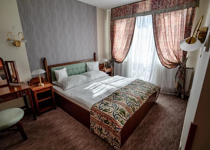 Erzsebet 3*