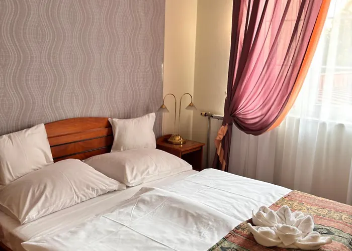 Erzsebet Отель